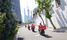 Q3营收2435亿元、服务收入占比近20%：京东一边“开放”一边找到“新平衡”