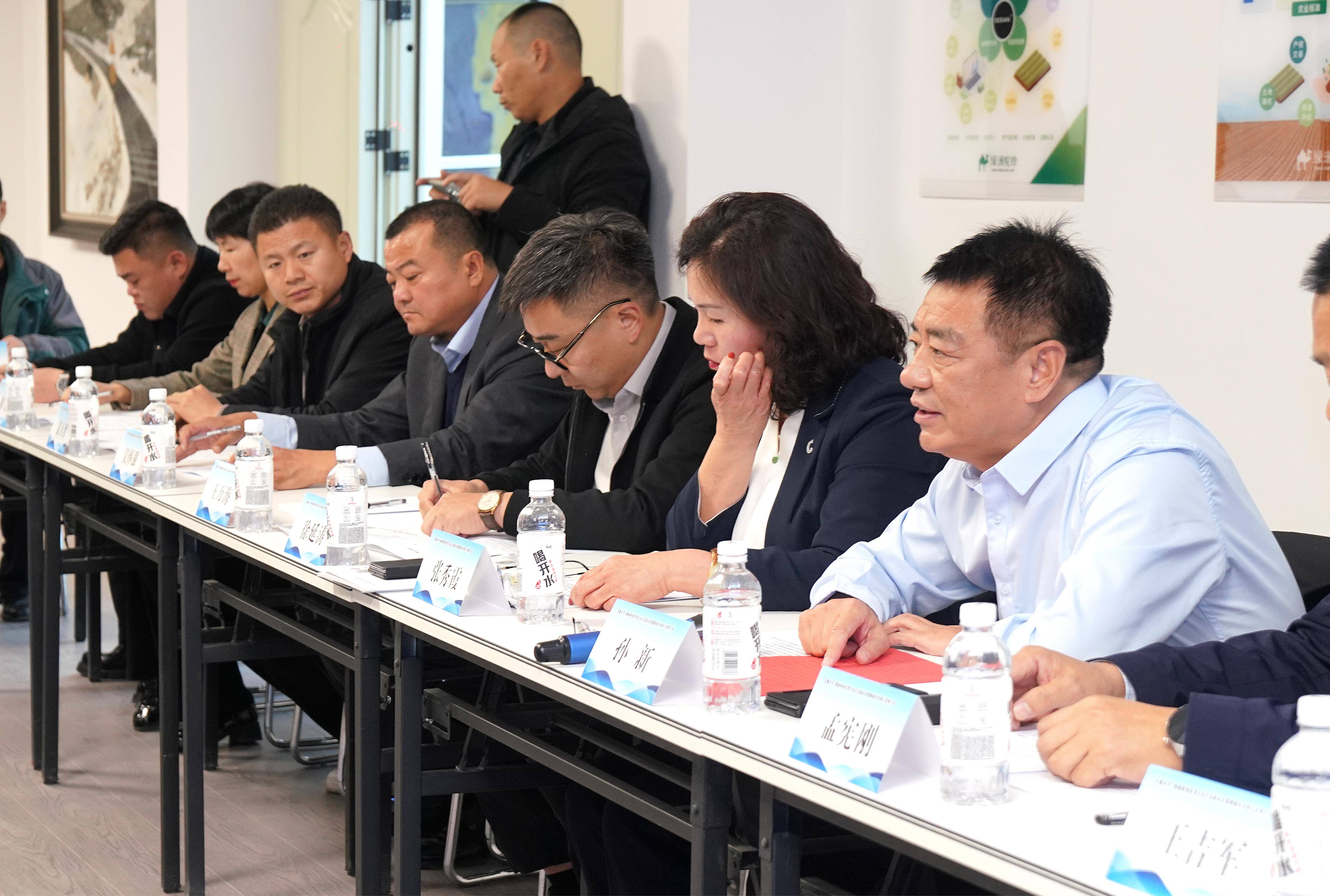 中外金融文化交流会暨《金融伴我成长（外国人版）》推介会在京举行