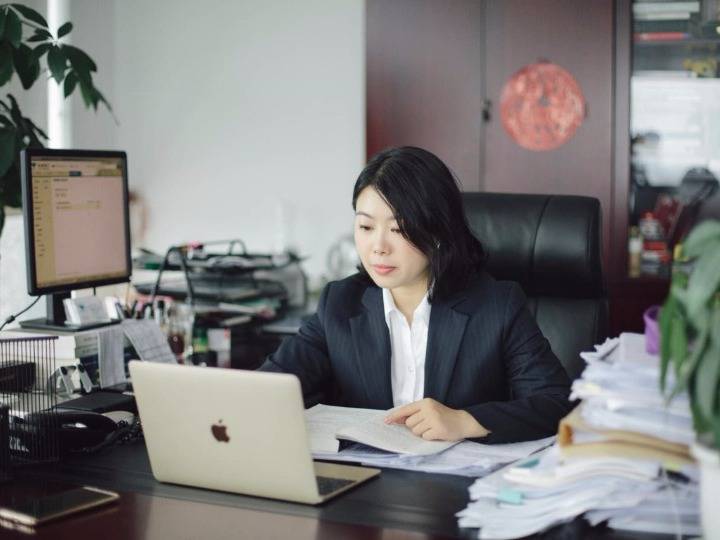 连锁药店赛道再获公募关注；朱少醒加仓普源精电