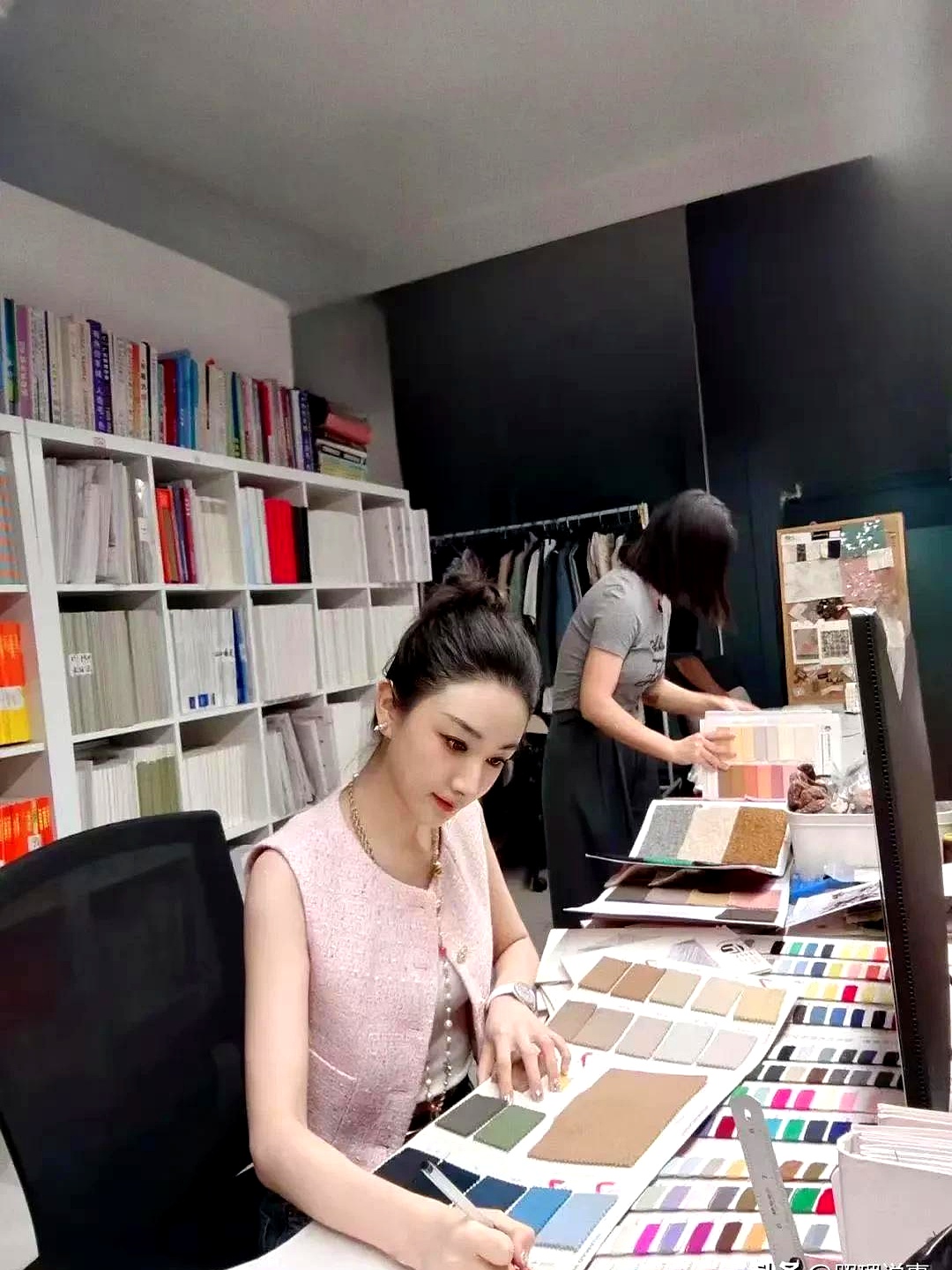 谦寻发布AI数字人直播服务，想要的不再是“下一个薇娅”，而是“下一个自己”