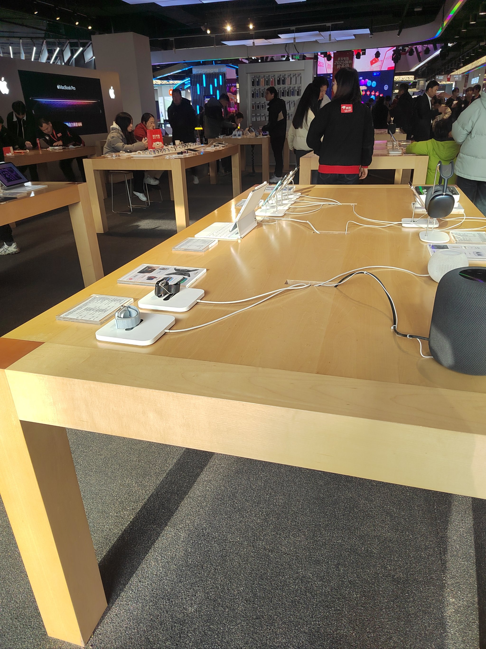 京东物流退货业务升级：取件时段延长、新增大件场景 “退货”已成快递必争之地