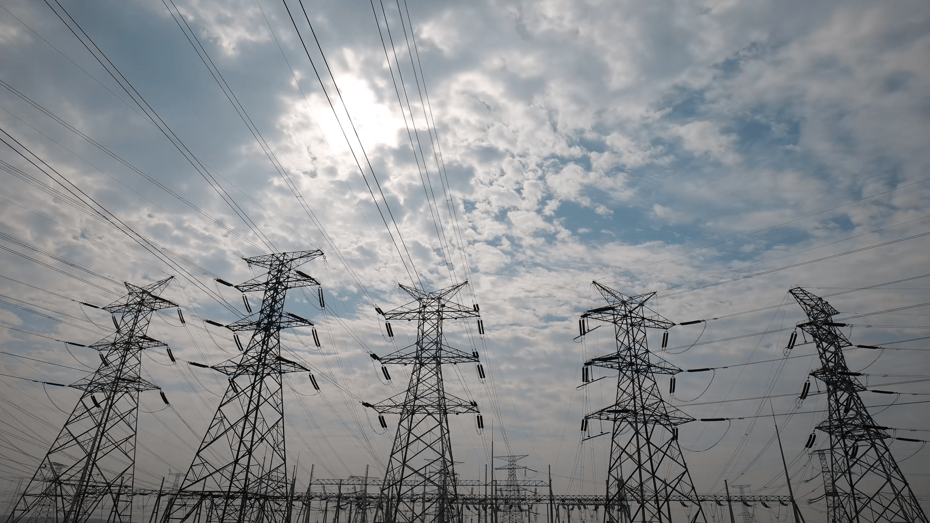 昊创瑞通提交注册：绑定国网多元拓展，创新驱动驶入智能电网“快车道”