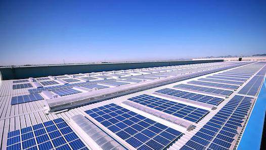 五大光伏龙头半年巨亏170多亿元,谁在增亏?谁的“血条”更厚?