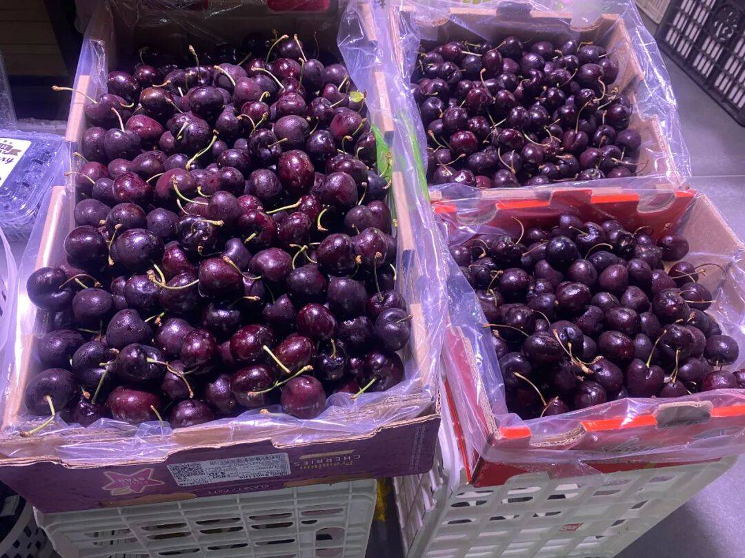 进口车厘子价格“大跳水”真相调查：近年都是前高后低 下个月会更便宜